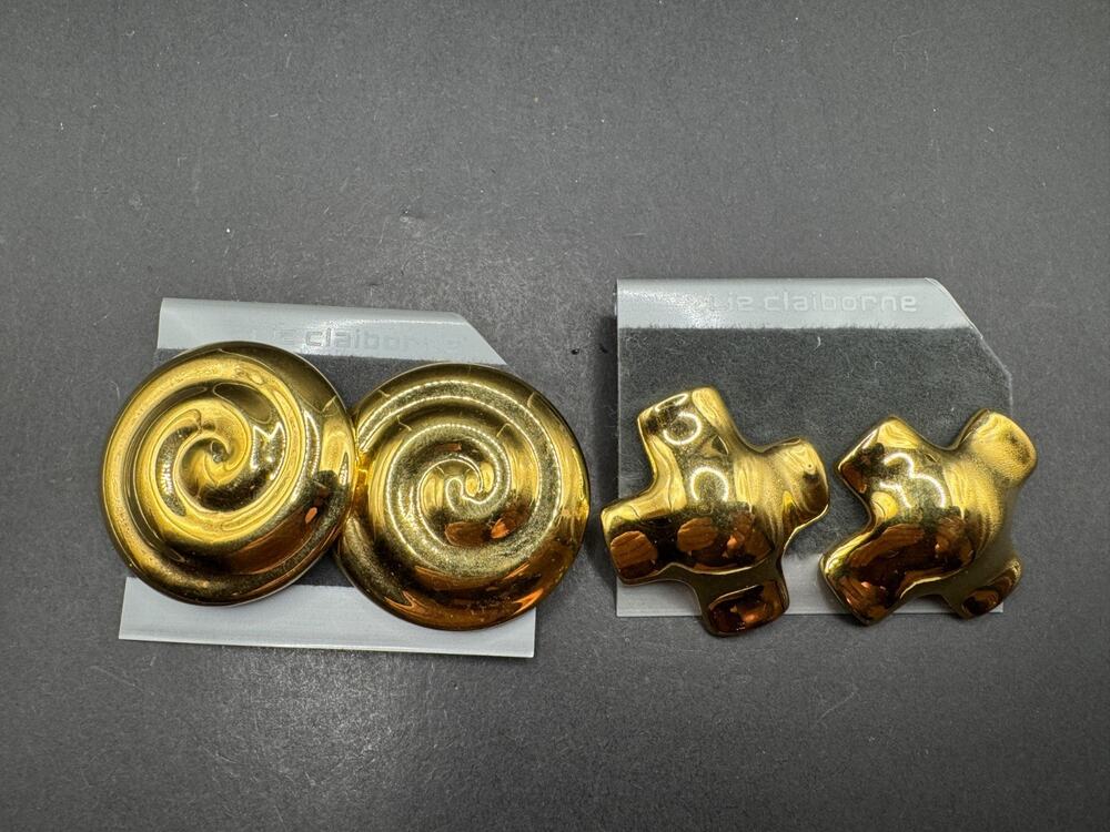Vtg Liz Claiborne Gold Tone Round Swirl Cross Clip On Stud Earrings Lot of 2 NOS